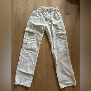 Women’s Stradivarius cream cargo pants